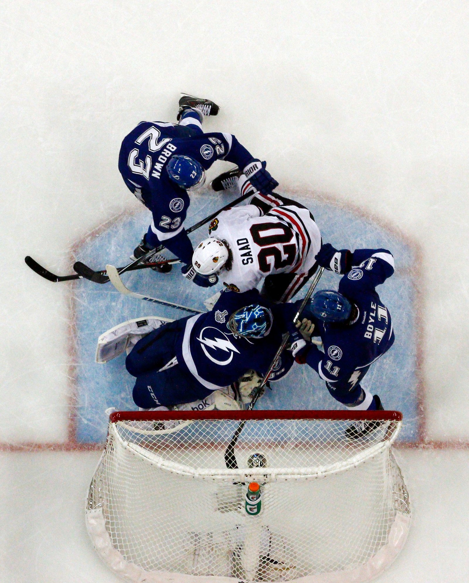 Make It Last All Night: Lightning 4, Blackhawks 3 (Series tied 1-1)