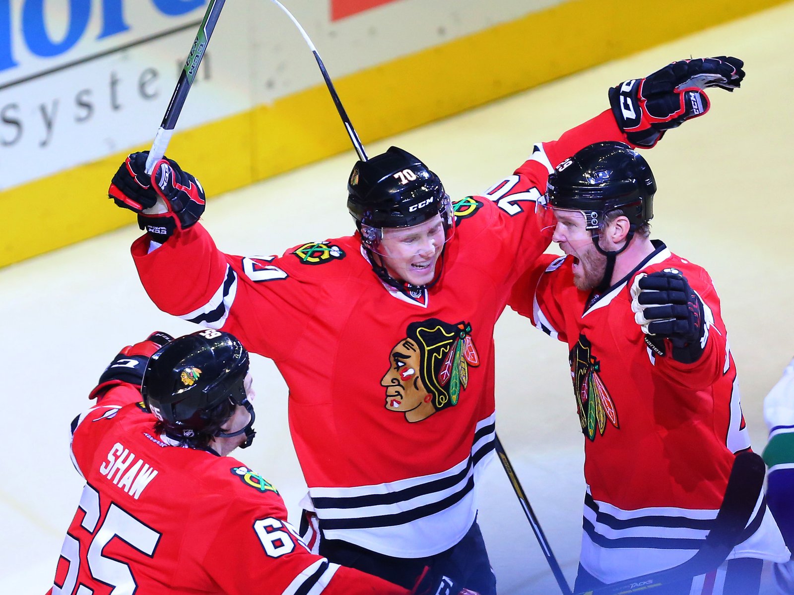 I Use Your Eyeballs for Dials on My TV Set: Blackhawks 4, Canucks 0