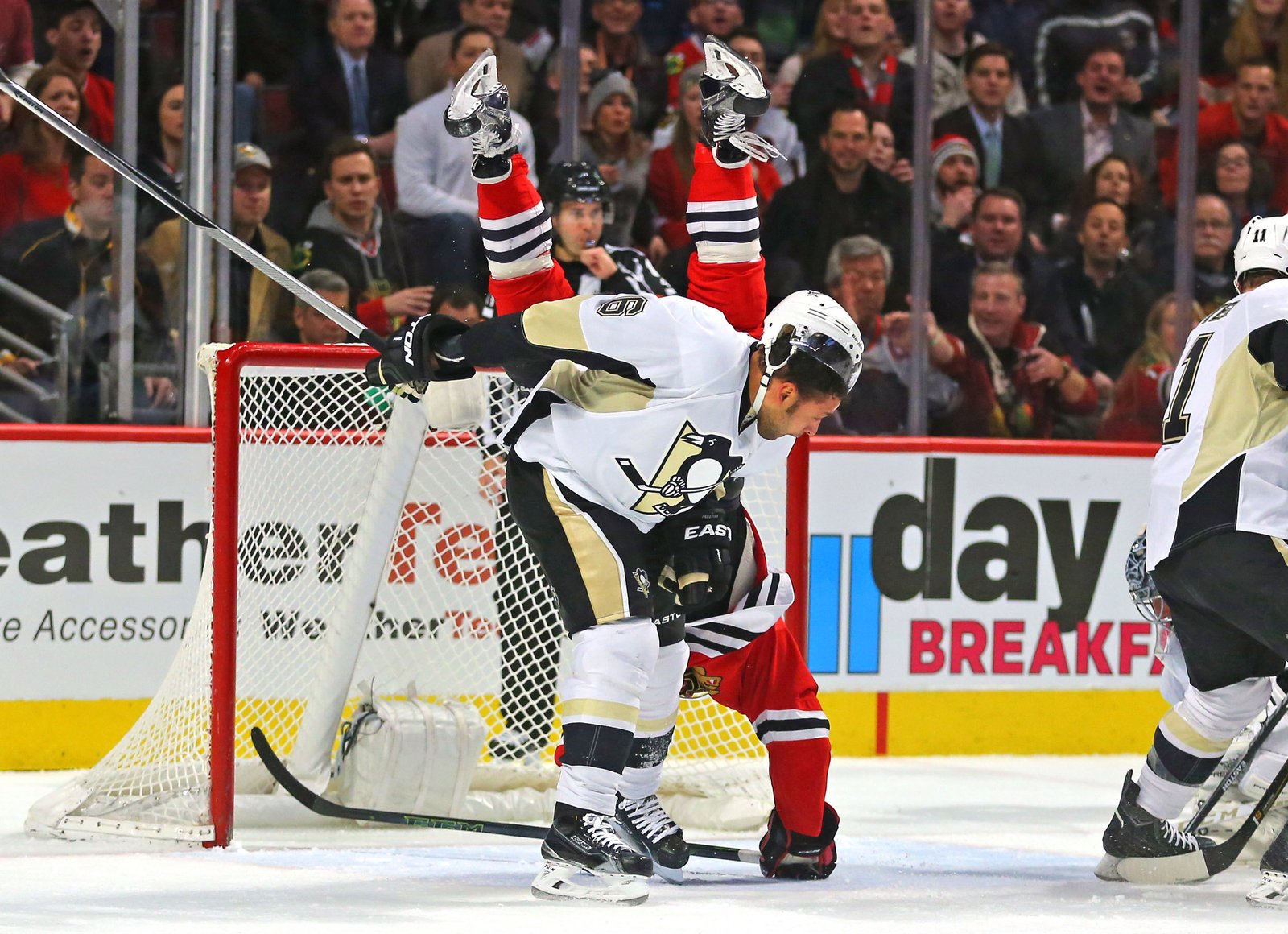 And My Youth I Pray To Keep: Blackhawks 3, Penguins 1