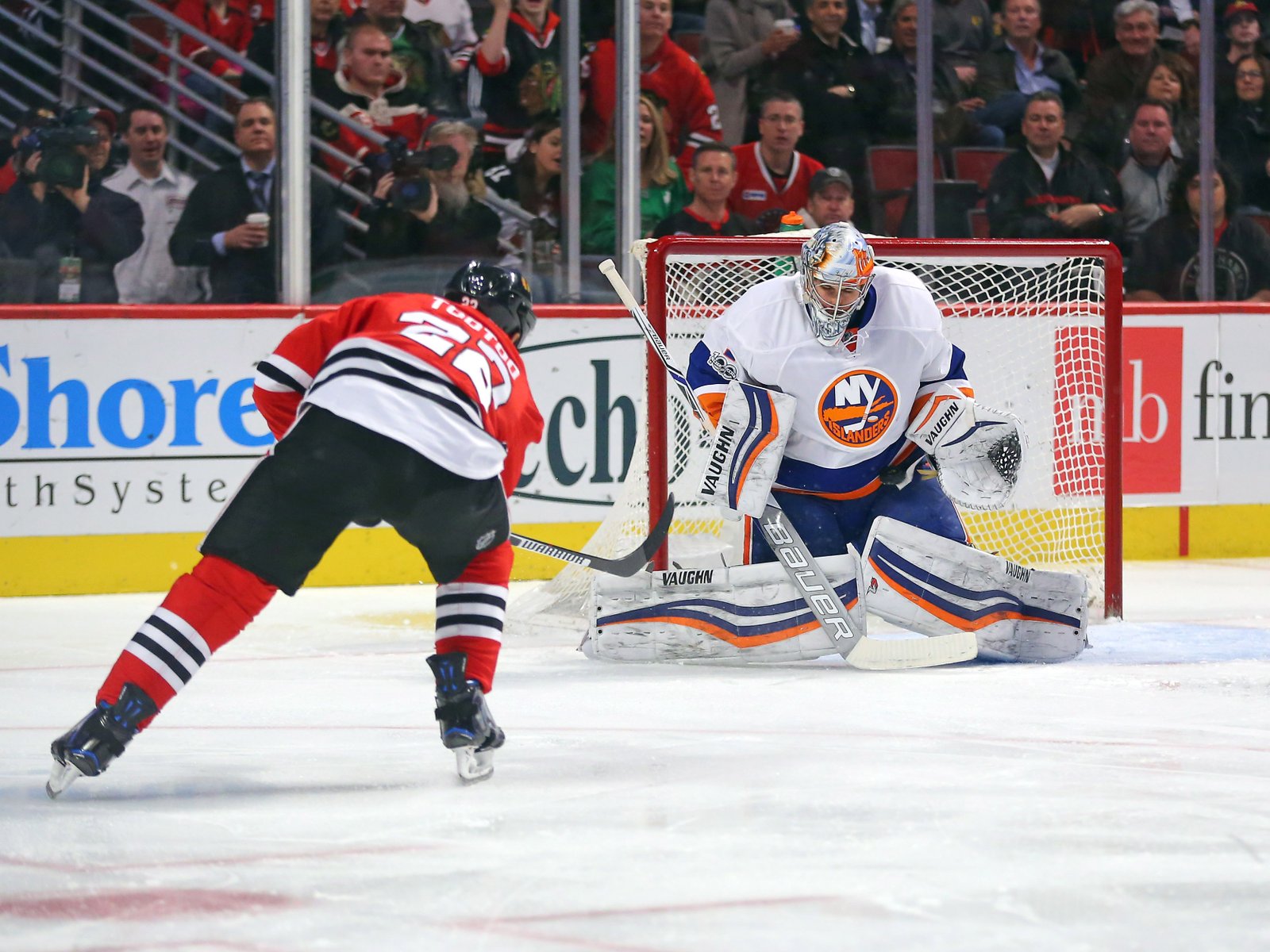 Quarantined on the Isle of Man – Blackhawks 1, Islanders 1 (Blackhawks win Boggle 2-1)