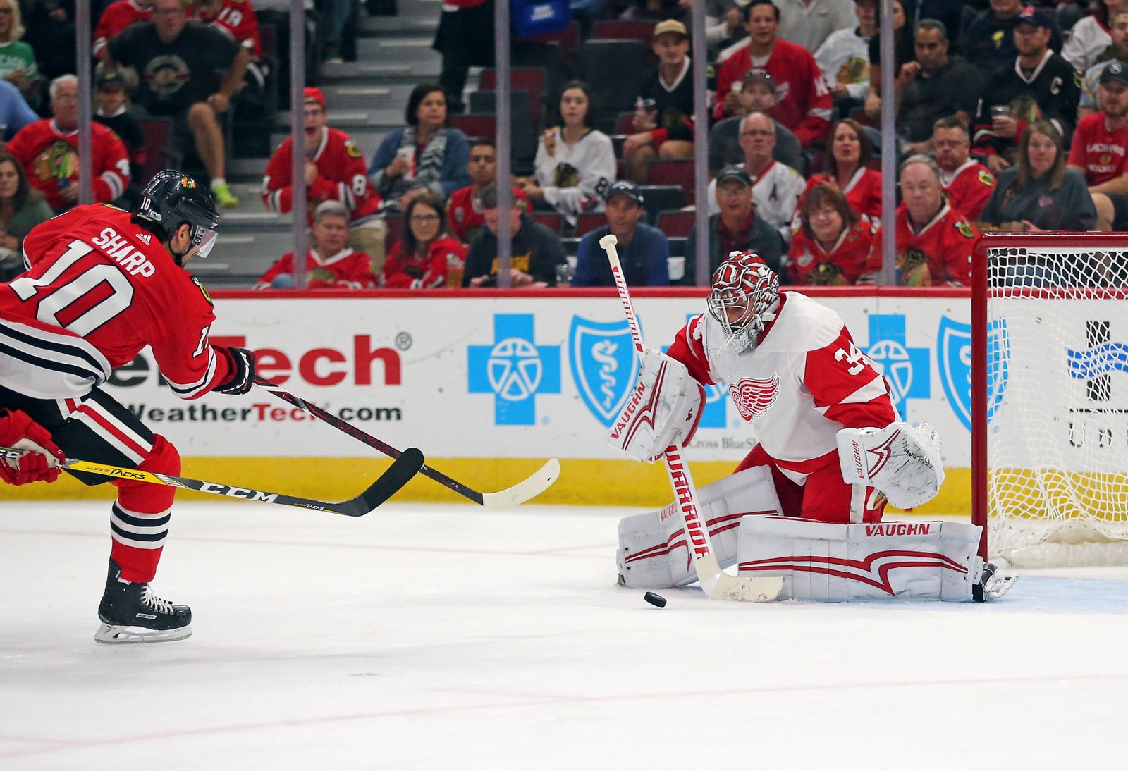 Sit Back, Relax, And Strap It Down – ’17-’18 Blackhawks Player Previews – Patrick Sharp