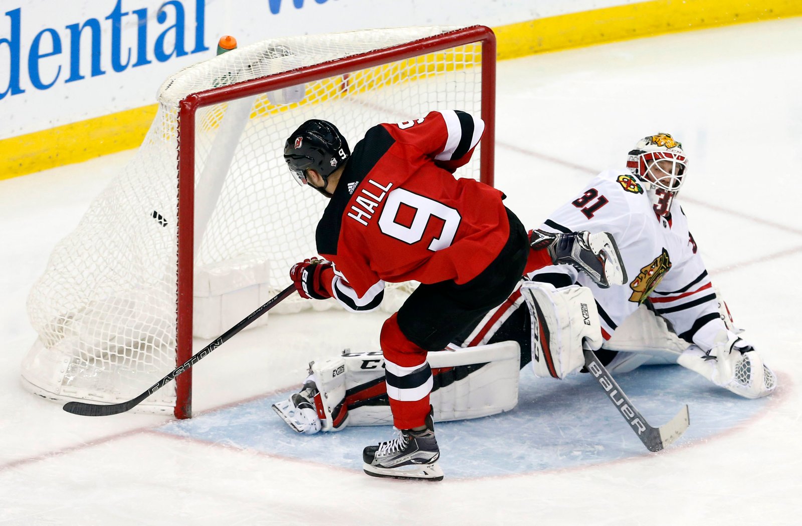 Game #35 – Devils 4 – Hawks 1: This Is Why The Devils Can Get Their Arms Around Me